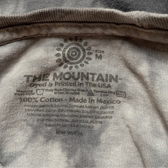 The Mountain Tie Dye Elephant 🐘 Size Medium Short Sleeve Tee - Picture 5 of 8